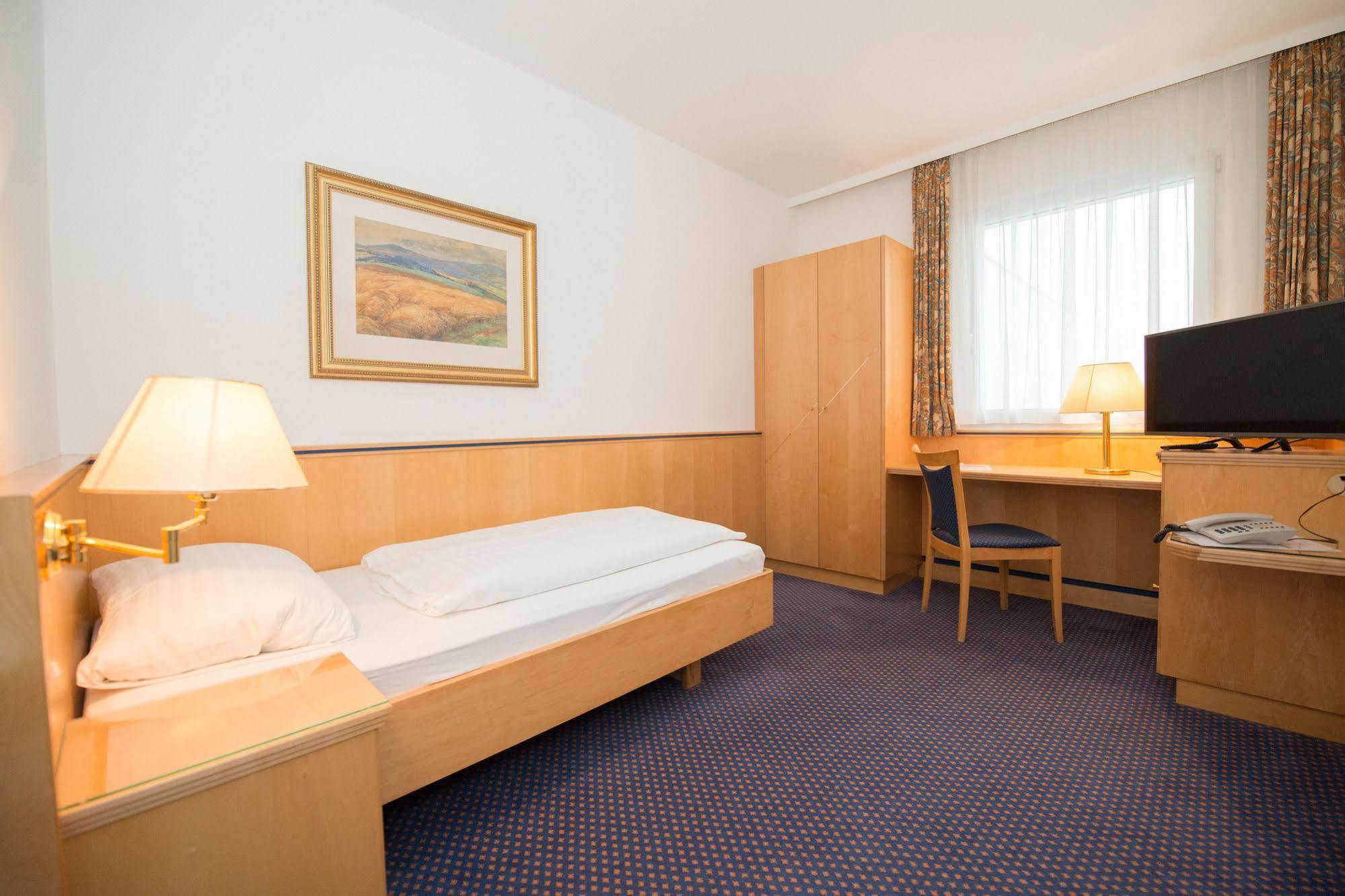 Parkhotel Styria Steyr Exterior photo